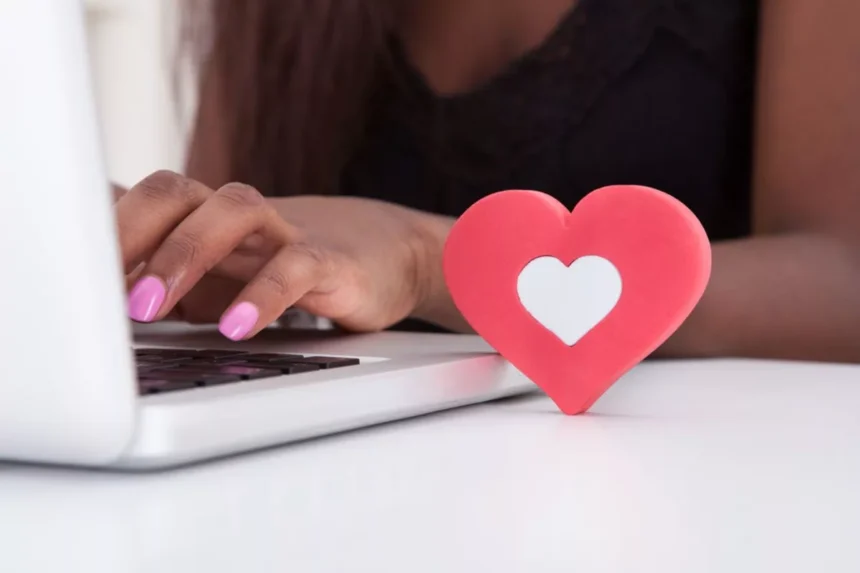 Miért boldogtalanabbak az online megismert párok? Egy friss tanulmány elárulja