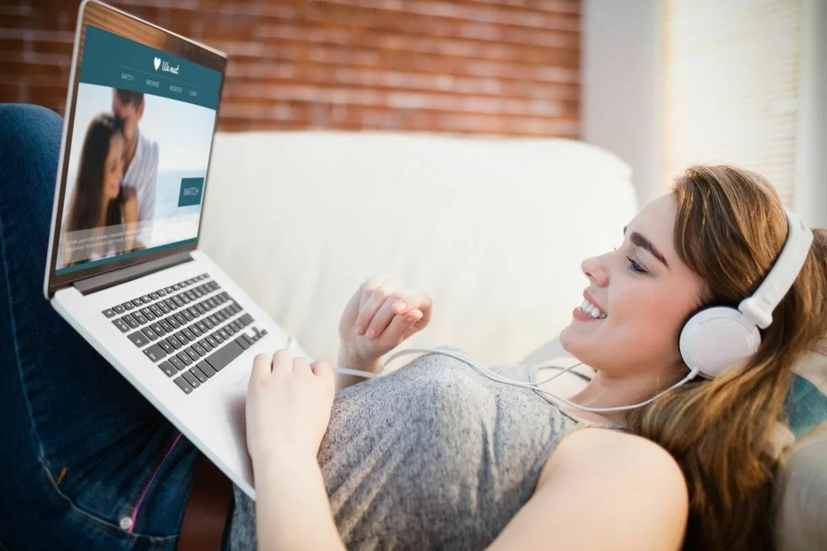 Miért boldogtalanabbak az online megismert párok? Egy friss tanulmány elárulja
